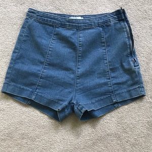 Women’s high waisted zip up denim shorts